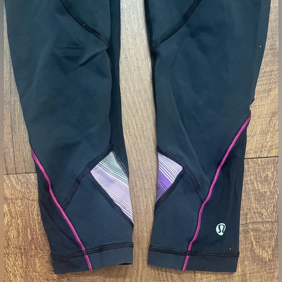 Lululemon Run Inspire Black Multi Stripe Mesh crop Legging Women activewear Sz 4 - Picture 3 of 7